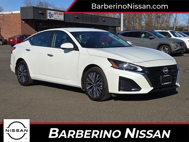 2023 Nissan Altima 2.5 SV AWD photo