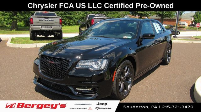 2023 Chrysler 300 300S RWD photo
