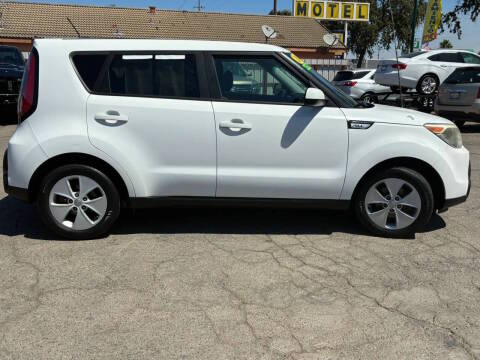 2015 Kia Soul Base FWD photo