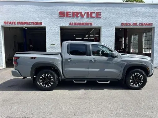2023 Nissan Frontier PRO-4X 4WD photo