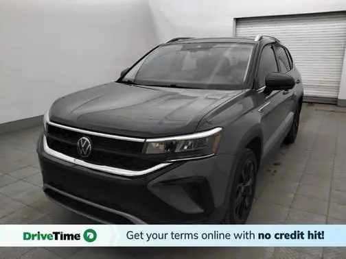 2023 Volkswagen Taos SE FWD photo