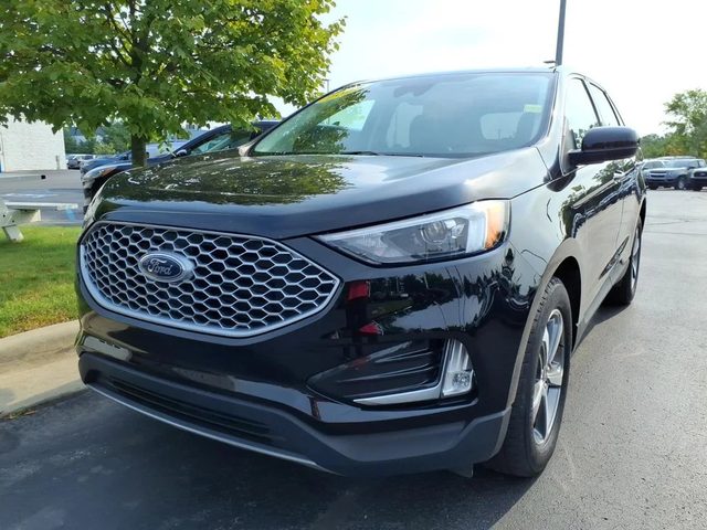 2023 Ford Edge SEL AWD photo