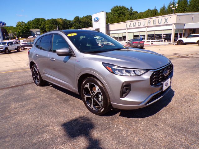 2023 Ford Escape ST-Line Select AWD photo