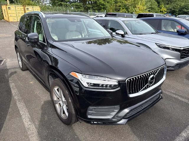 2020 Volvo XC90 Momentum AWD photo