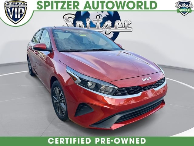 2023 Kia Forte LXS FWD photo