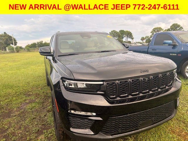 2023 Jeep Grand Cherokee Limited RWD photo
