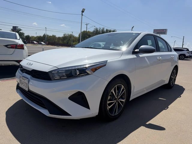2023 Kia Forte LXS FWD photo
