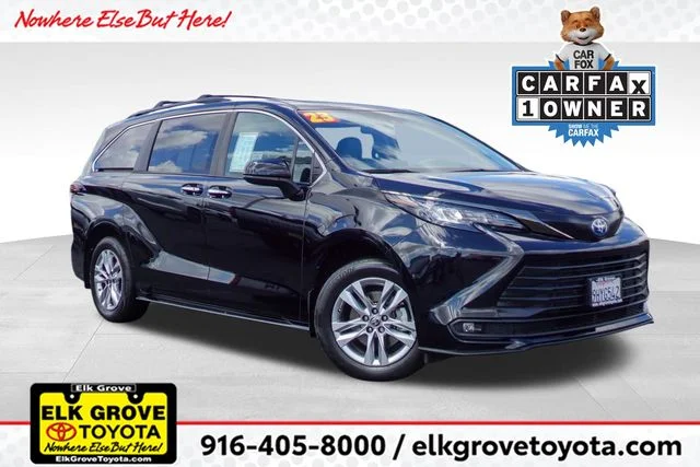 2023 Toyota Sienna Woodland Edition AWD photo