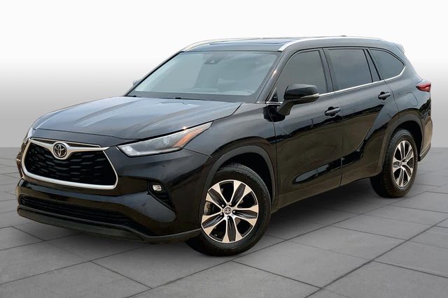 2021 Toyota Highlander XLE FWD photo
