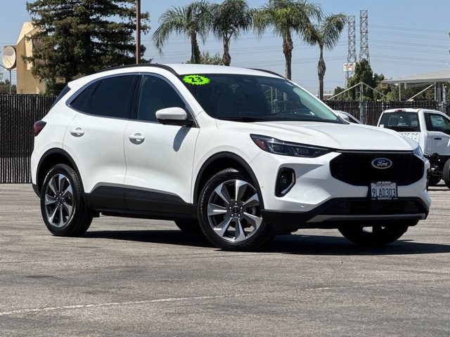 2023 Ford Escape Platinum AWD photo