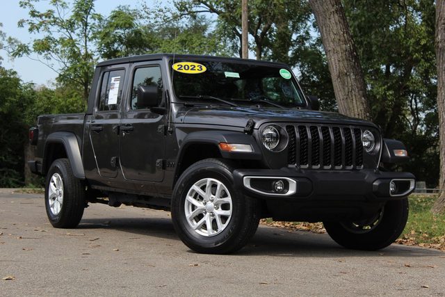 2023 Jeep Gladiator Sport S 4WD photo