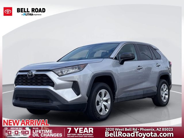 2022 Toyota RAV4 LE FWD photo
