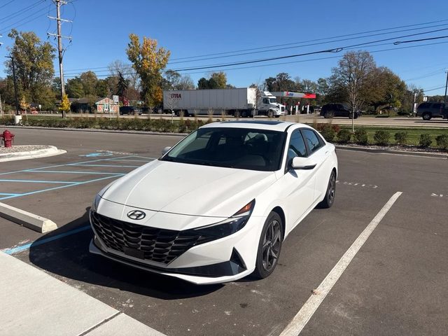 2023 Hyundai Elantra Limited FWD photo