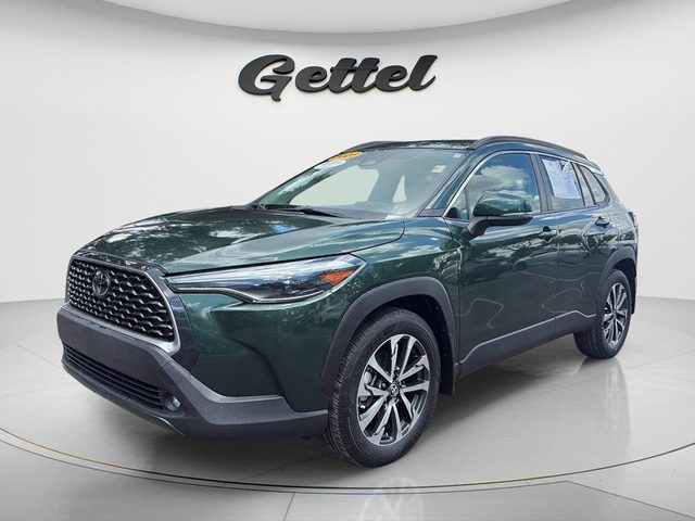 2023 Toyota Corolla Cross XLE FWD photo
