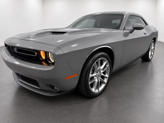 2023 Dodge Challenger SXT AWD photo