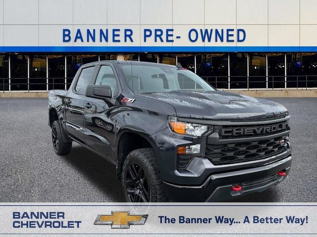 2023 Chevrolet Silverado 1500 Custom Trail Boss 4WD photo