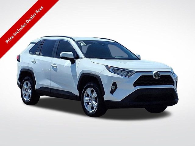 2021 Toyota RAV4 XLE FWD photo