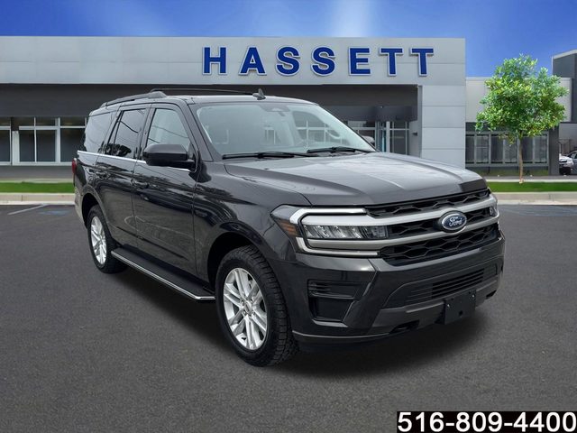 2023 Ford Expedition XLT 4WD photo