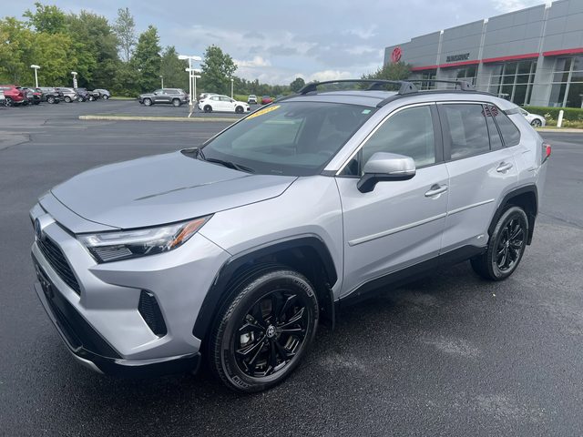 2023 Toyota RAV4 Hybrid SE AWD photo