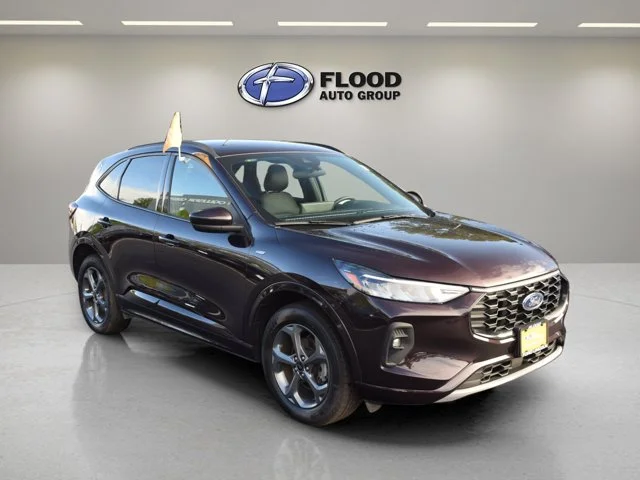 2023 Ford Escape ST-Line Select AWD photo