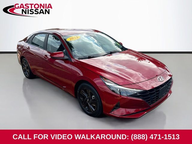 2023 Hyundai Elantra SEL FWD photo