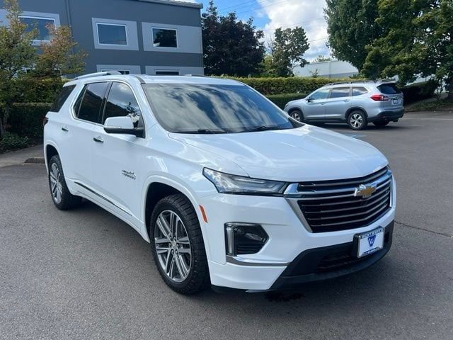 2022 Chevrolet Traverse High Country AWD photo