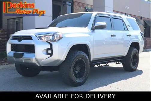 2022 Toyota 4Runner TRD Off Road 4WD photo