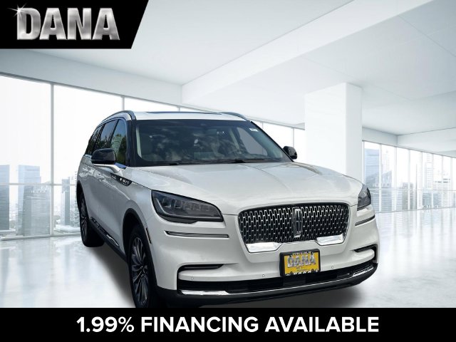 2023 Lincoln Aviator Standard AWD photo