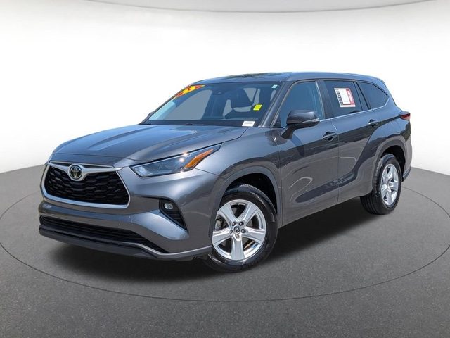 2023 Toyota Highlander LE FWD photo
