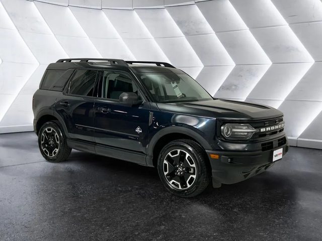 2023 Ford Bronco Sport Outer Banks 4WD photo