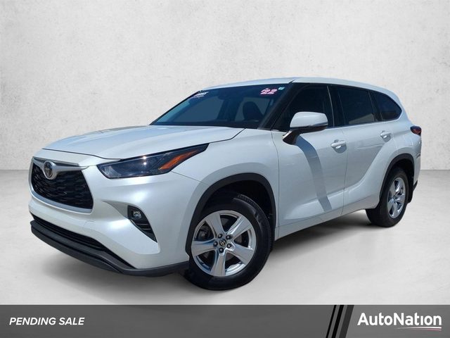 2022 Toyota Highlander LE AWD photo