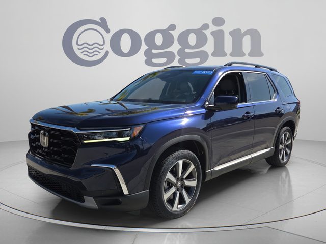 2023 Honda Pilot Touring FWD photo