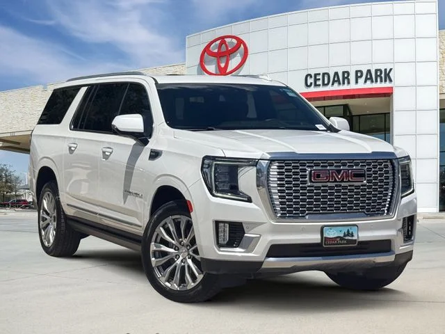 2023 GMC Yukon XL Denali 4WD photo
