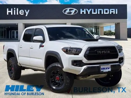 2017 Toyota Tacoma SR 4WD photo