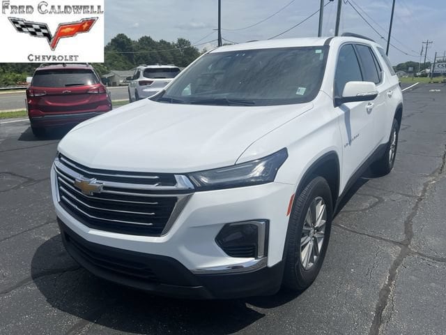 2023 Chevrolet Traverse LT Cloth FWD photo