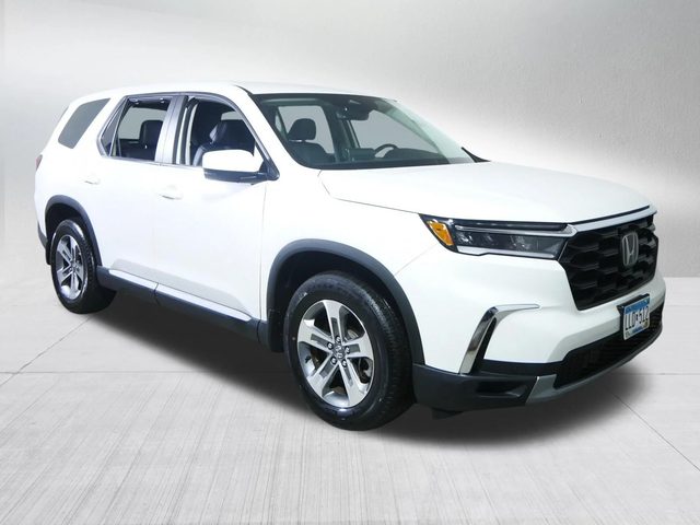 2023 Honda Pilot EX-L 8 Passenger AWD photo