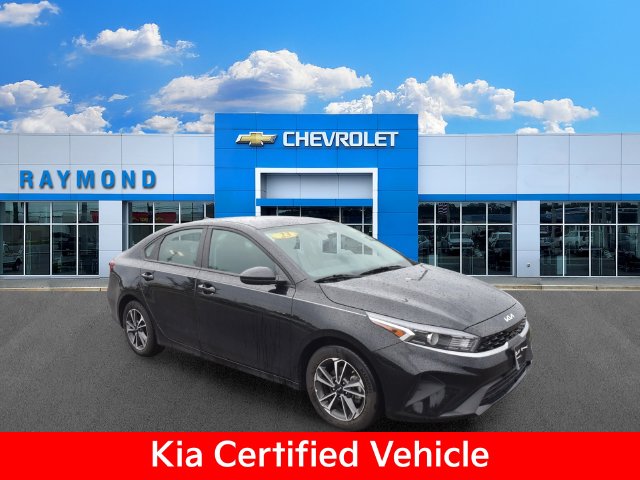 2023 Kia Forte LXS FWD photo
