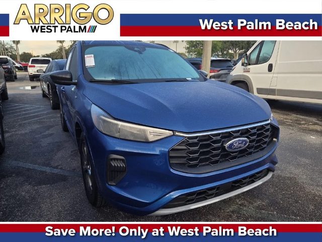 2023 Ford Escape ST-Line FWD photo