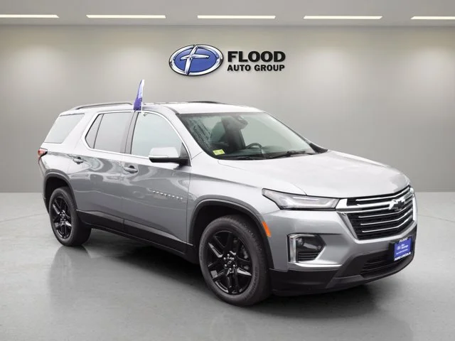 2023 Chevrolet Traverse LT Cloth AWD photo