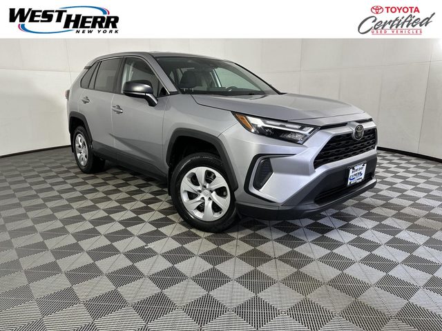 2023 Toyota RAV4 LE AWD photo