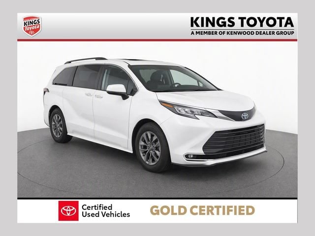 2023 Toyota Sienna XLE AWD photo