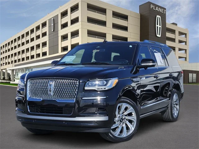 2023 Lincoln Navigator Reserve 4WD photo