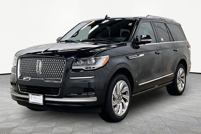 2023 Lincoln Navigator Reserve 4WD photo