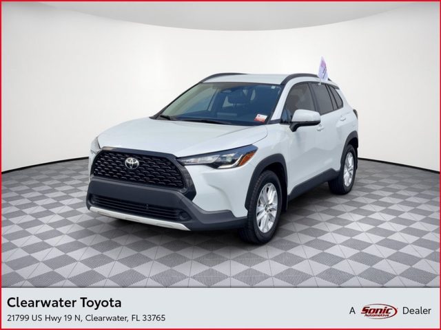 2023 Toyota Corolla Cross LE FWD photo
