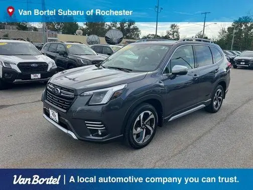 2023 Subaru Forester Touring AWD photo