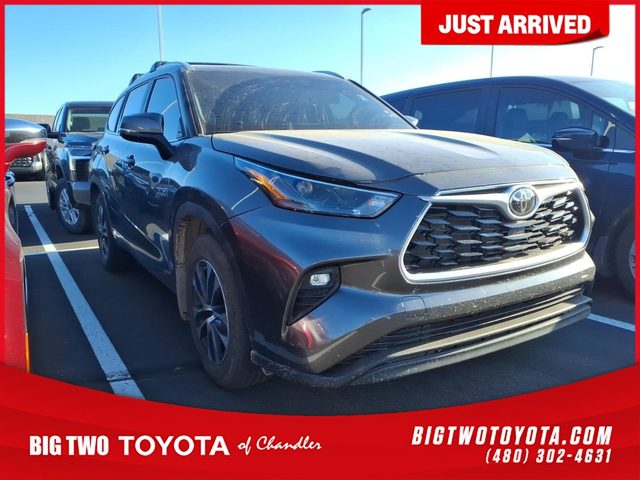 2023 Toyota Highlander XLE FWD photo