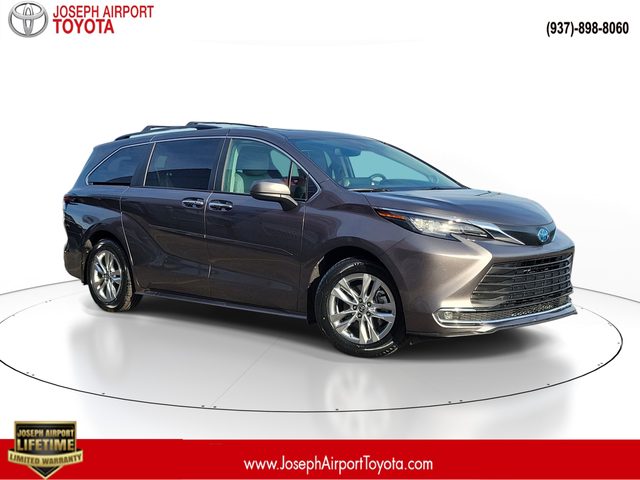 2023 Toyota Sienna XLE AWD photo