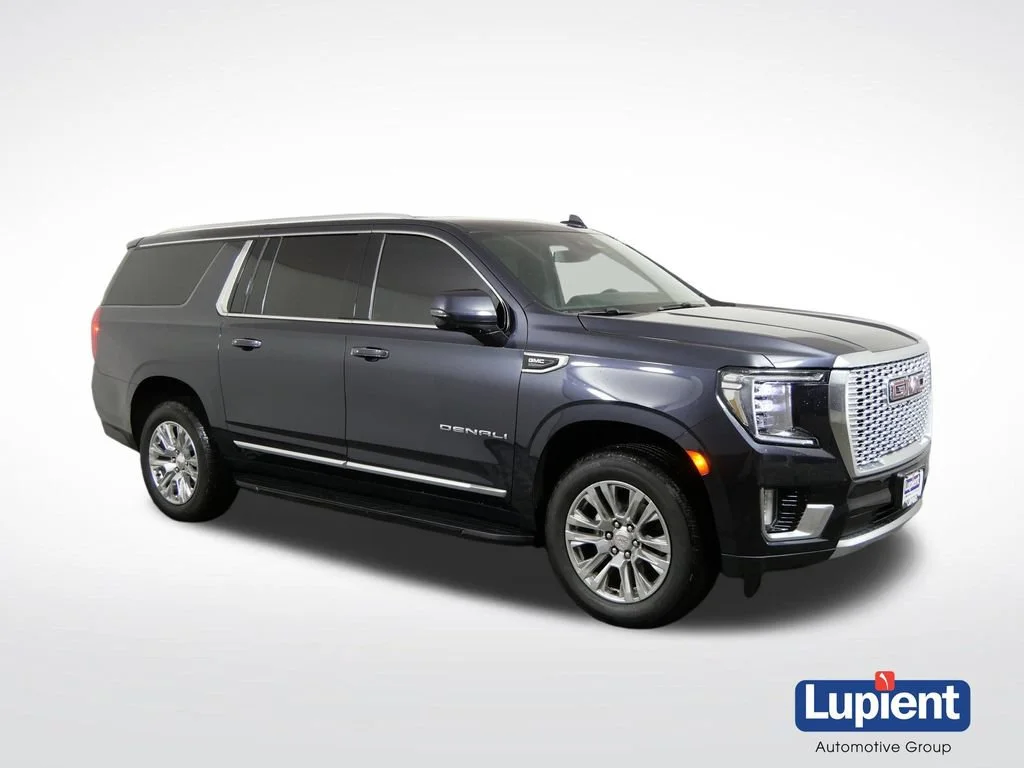 2023 GMC Yukon XL Denali 4WD photo