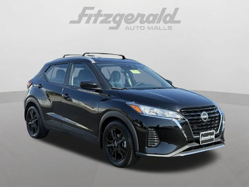 2023 Nissan Kicks SV FWD photo