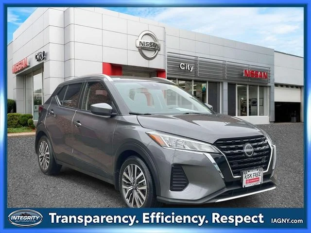 2023 Nissan Kicks SV FWD photo